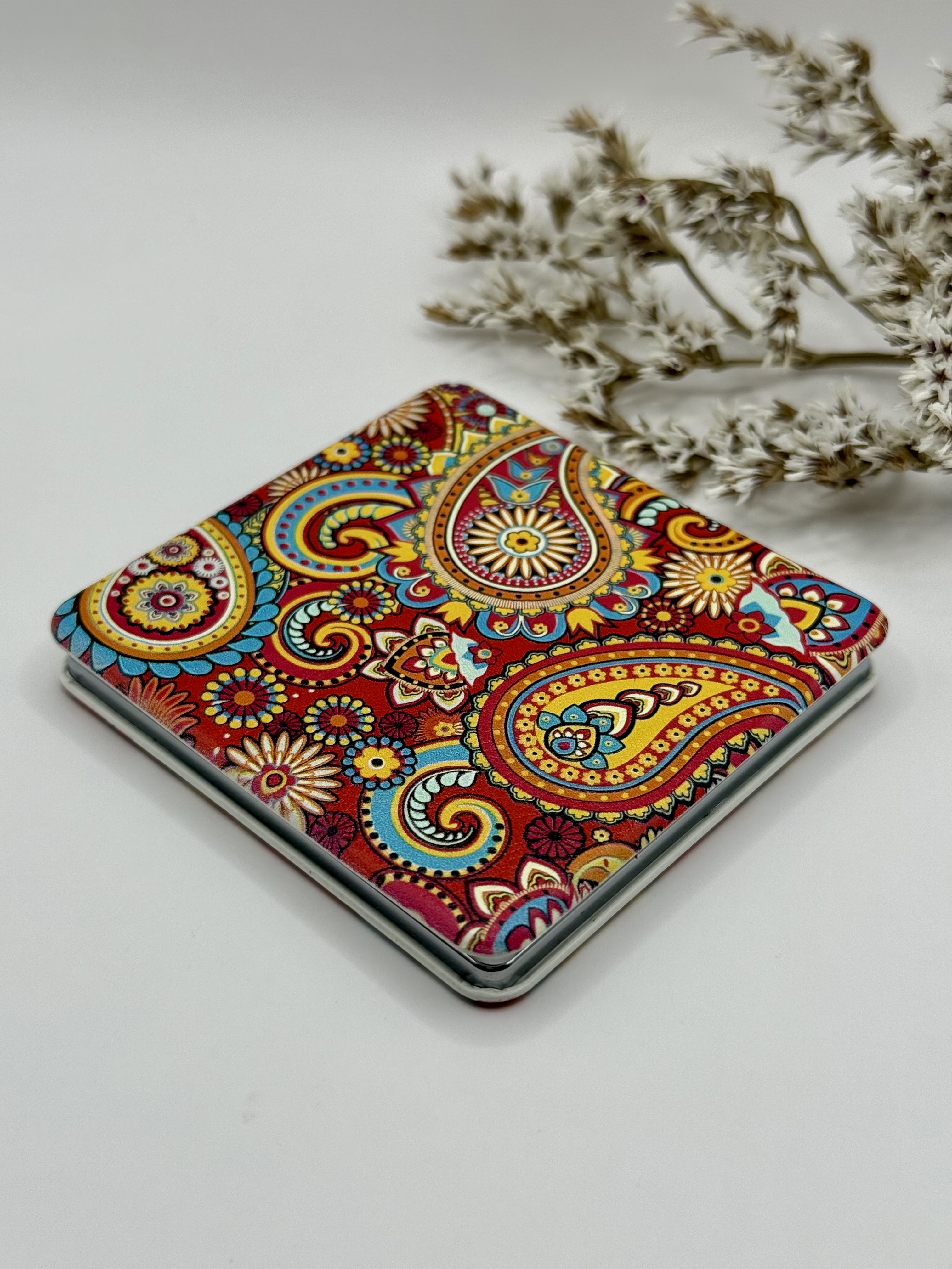 KAPESNÍ ZRCÁTKO HRANATÉ/ČERVENOŽLUTÉ ORNAMENTY