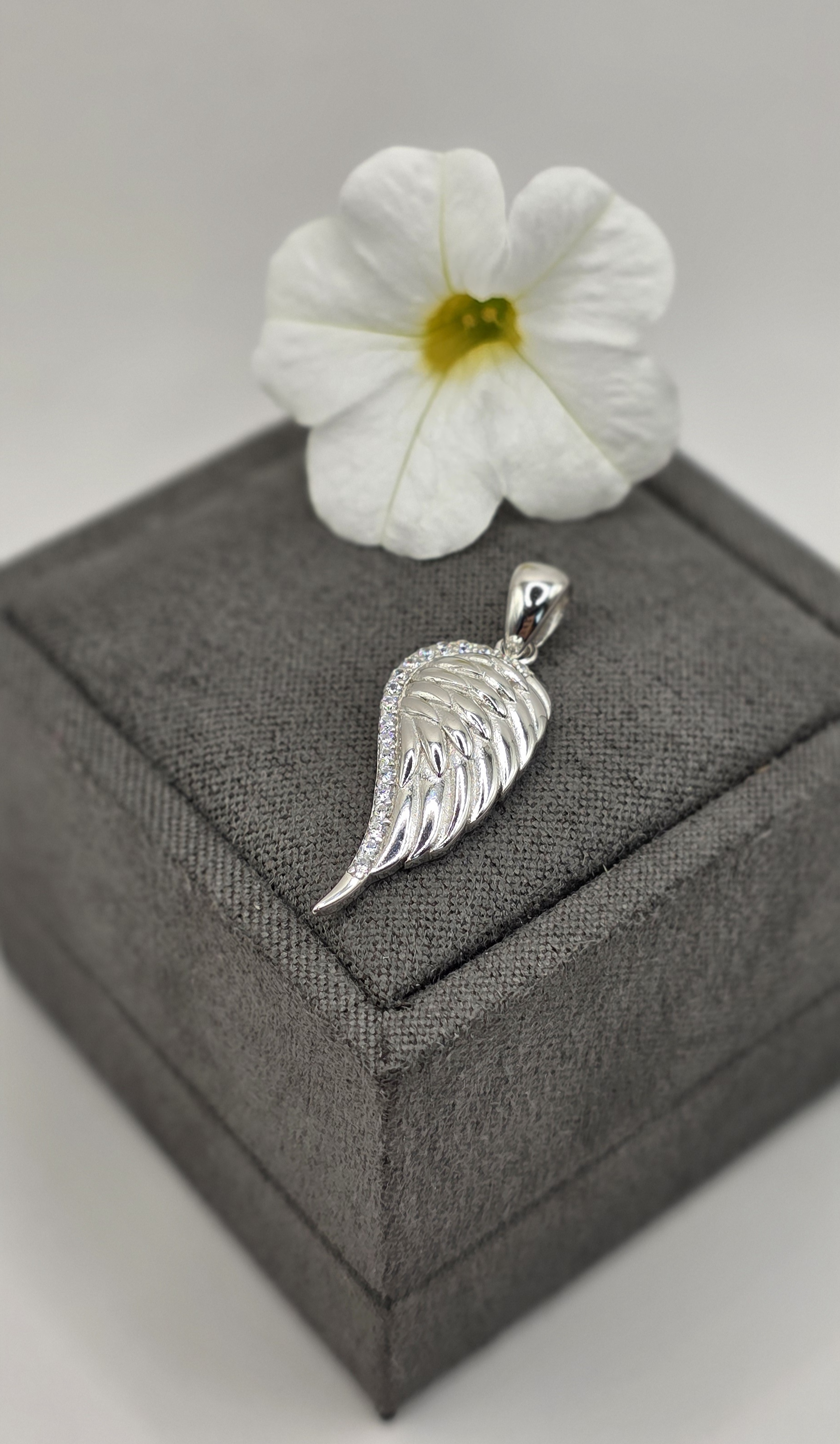 STŘÍBRNÝ PŘÍVĚS ANDĚLSKÉ KŘÍDLO/RHODIUM 